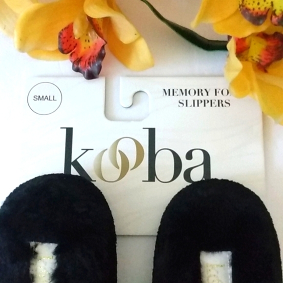 KOOBA BLACK WHITE MEMORY FOAM MULE SLIPPERS SIZE SMALL 5-6  NWT - Picture 2 of 6